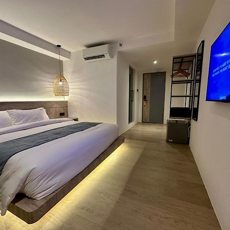 Theatre Hotel Kuching Dış mekan fotoğraf