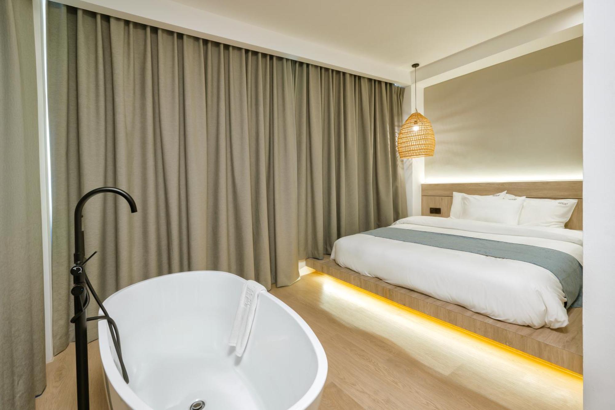 Theatre Hotel Kuching Dış mekan fotoğraf