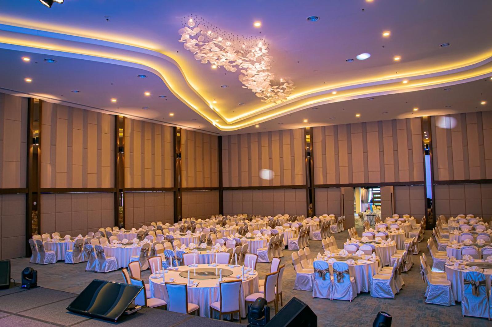 Theatre Hotel Kuching Dış mekan fotoğraf