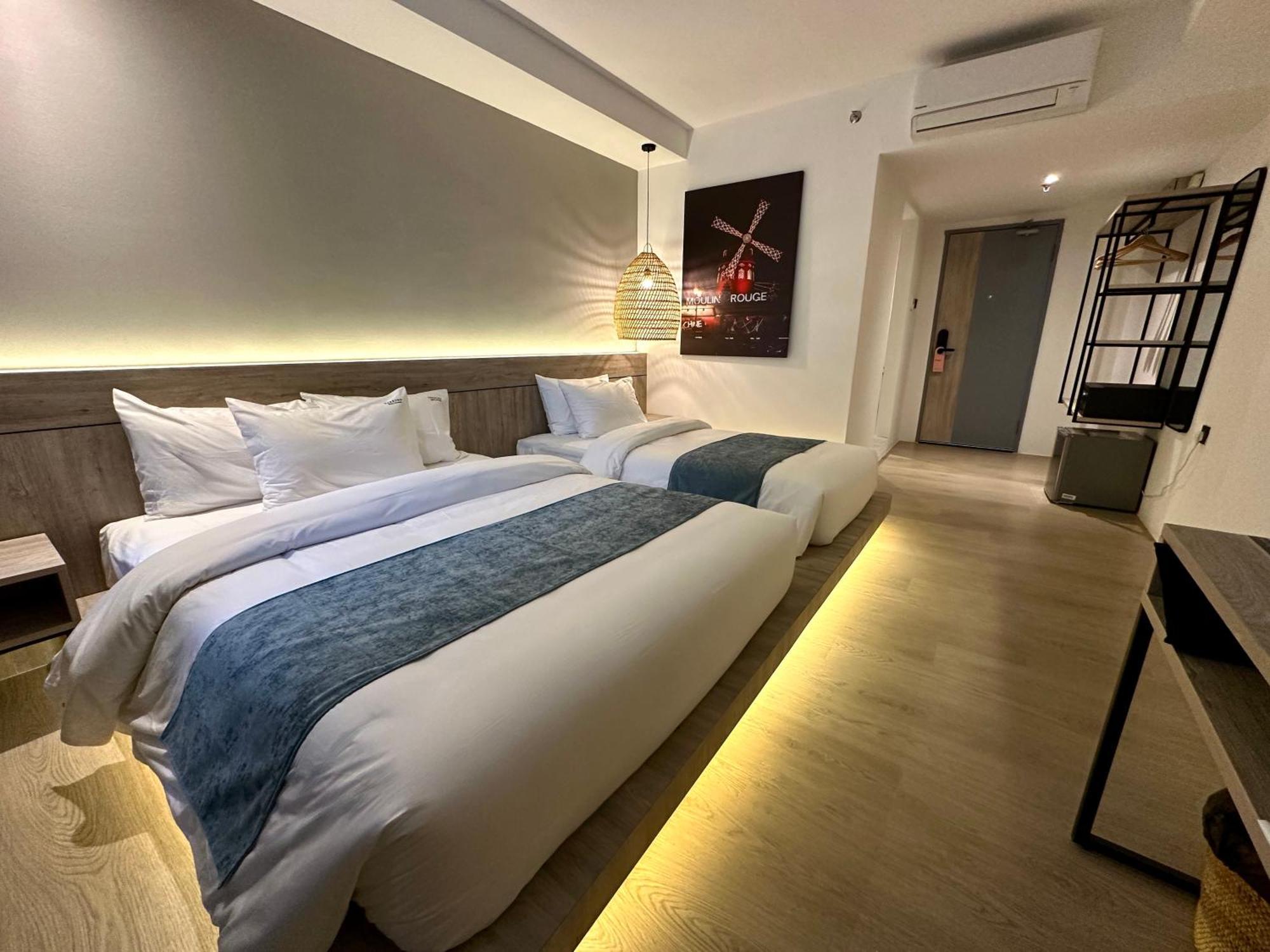 Theatre Hotel Kuching Dış mekan fotoğraf